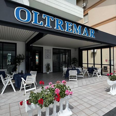 Hotel Oltremar B&B Cattolica Buitenkant foto