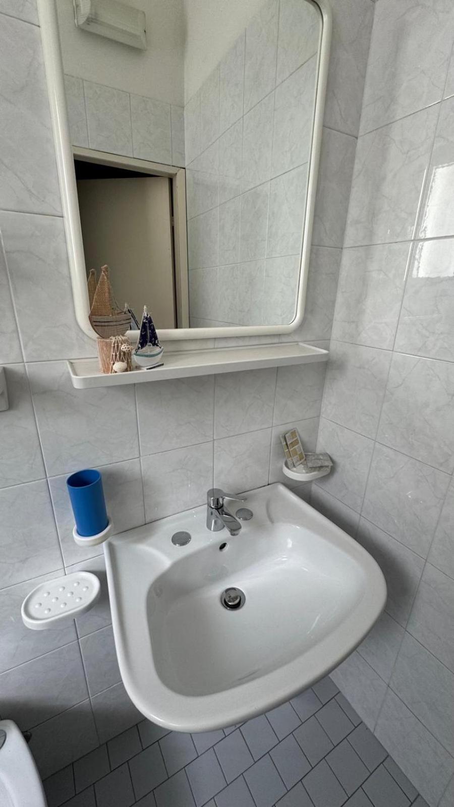 Hotel Oltremar B&B Cattolica Buitenkant foto